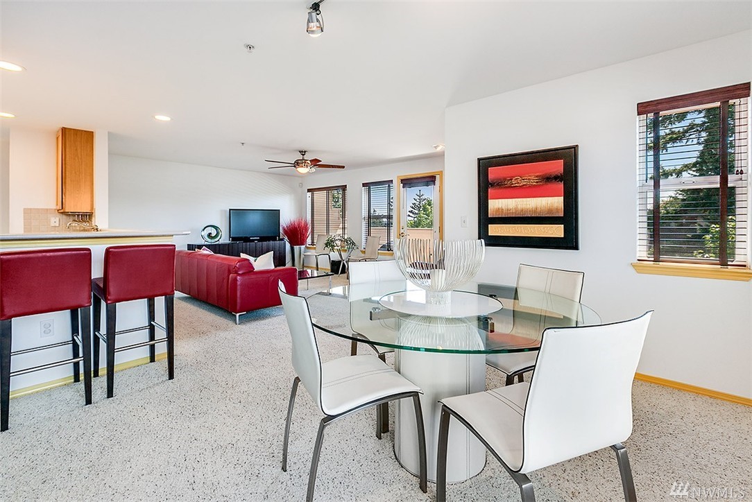 Condo Unit 302 at Simsbury Condo Burien Sold NWMLS 1011197