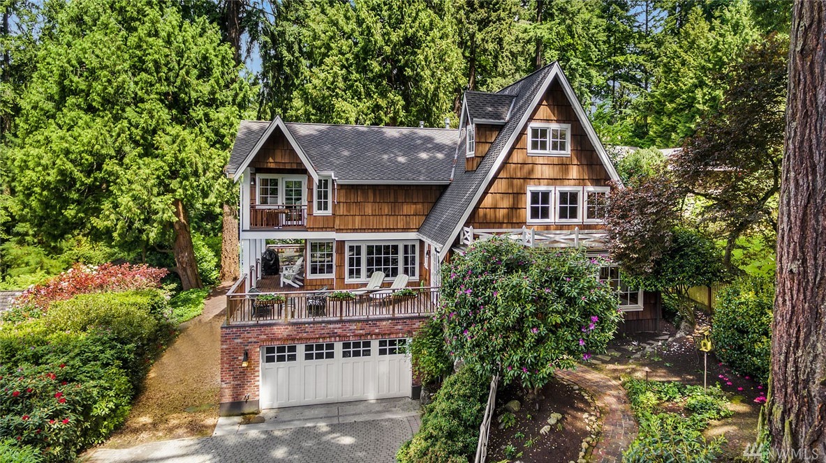 10202 SE 28th St Beaux Arts Village WA 98004