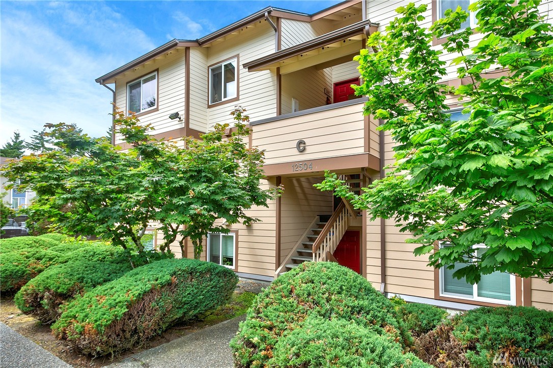 Sales activity for Compton Meadows II Condo in Kirkland Wicklund