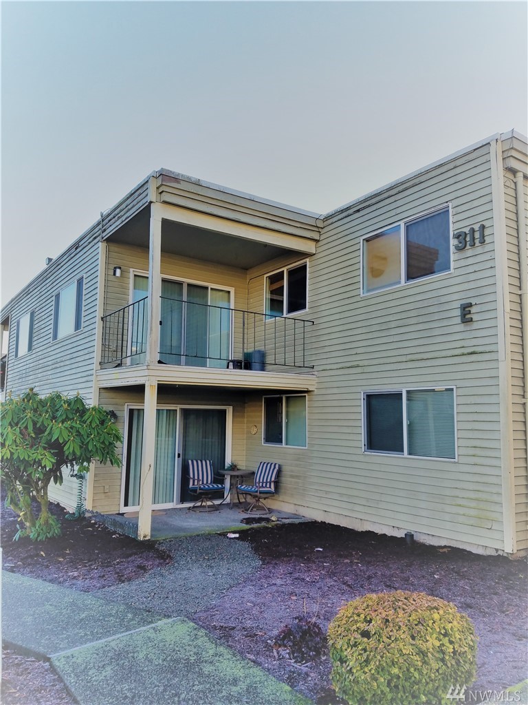 Sales activity for Place Seven Condo in Everett