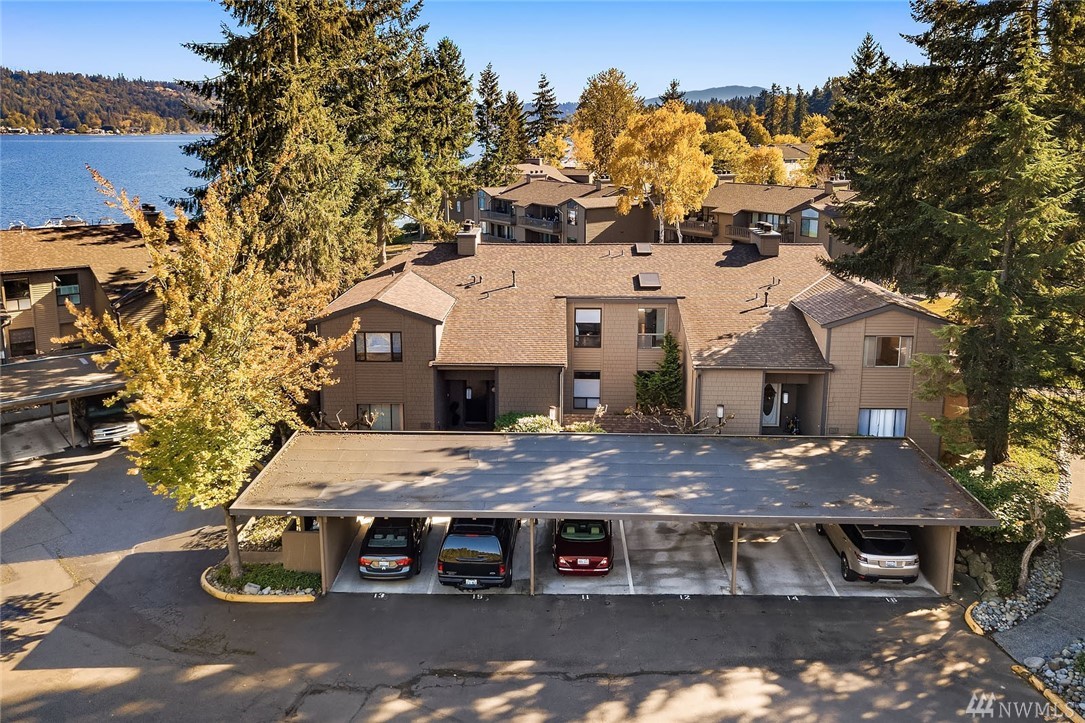 Lake Villas 17508 NE 40th Pl Redmond WA 98052