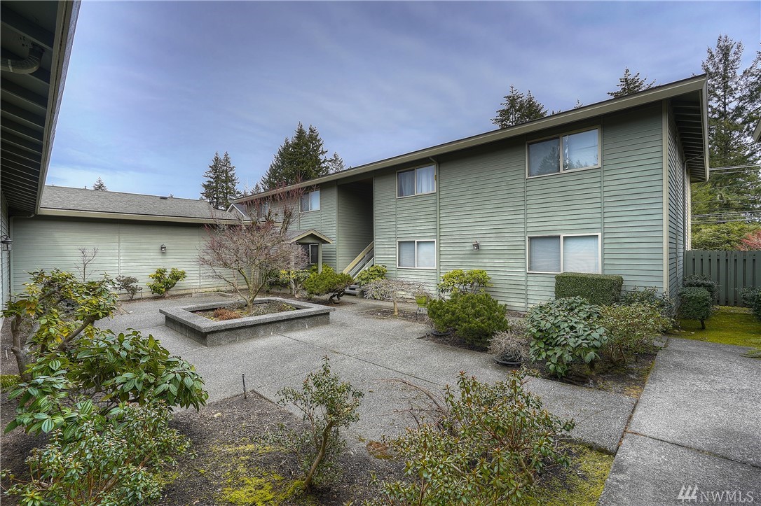 Alameda Park Condo, Fircrest, WA Condos For Sale