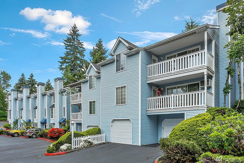 Condo at Concord Hill Condominiums Bellevue Sold NWMLS 1462492