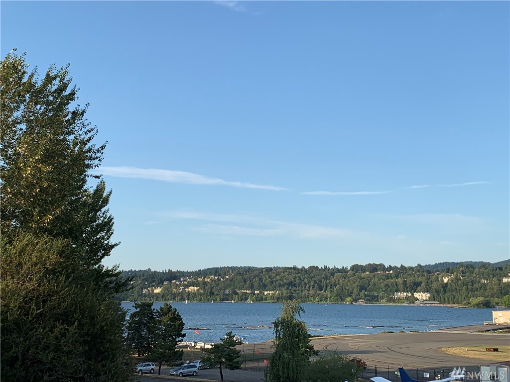 Bryn Mawr Towers Condos For Sale at Bryn Mawr Towers in Seattle, WA