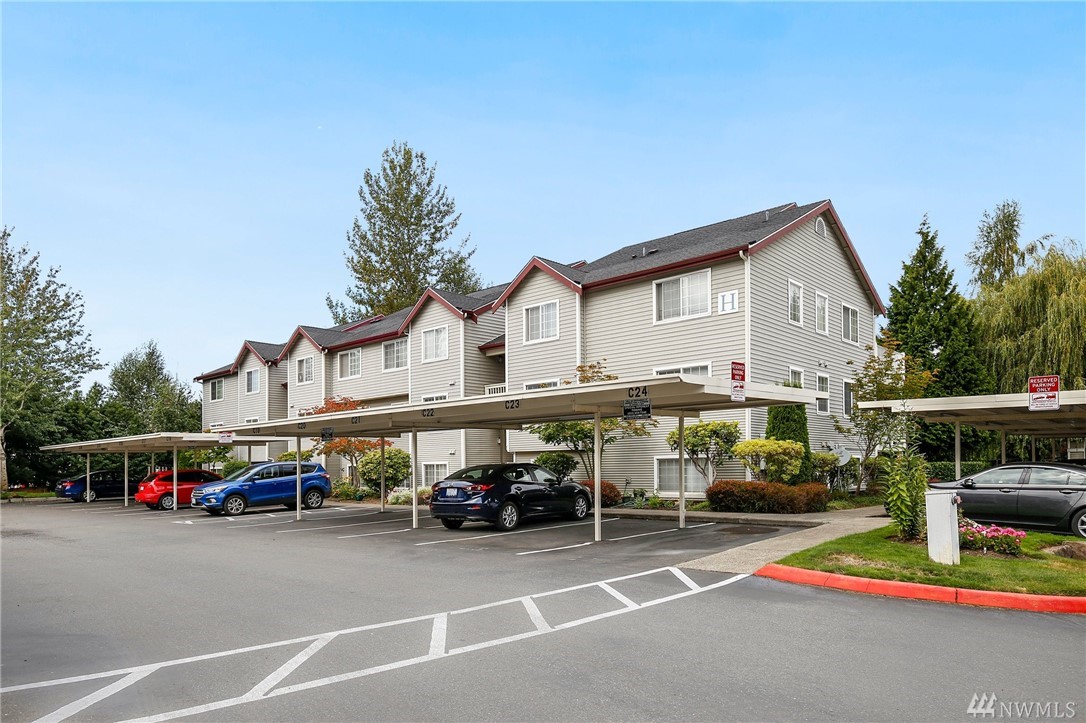 Lake Meridian Ridge Unit H202 13306 SE 272nd St Unit H202 Kent WA 98042