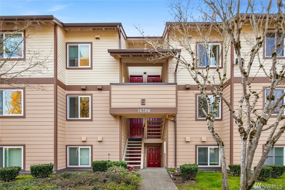 Sales activity for Compton Meadows II Condo in Kirkland Wicklund