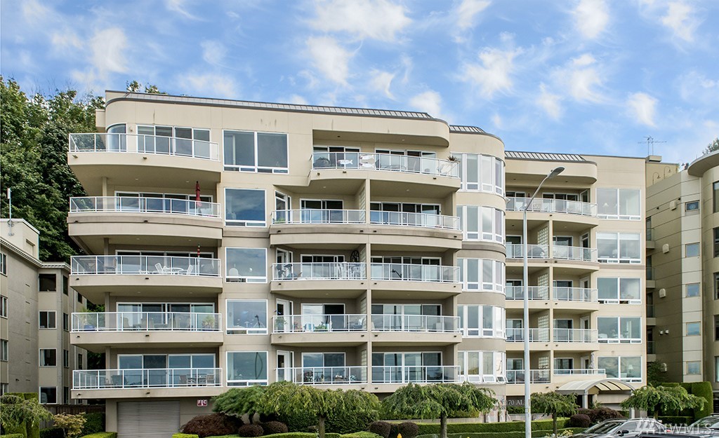 Waterfront at Alki Beach Condos For Sale at Waterfront at Alki Beach