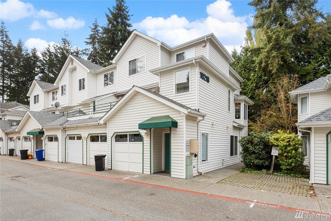 Springtree Lane Apartments Condo, Bellevue, WA Condos For Sale