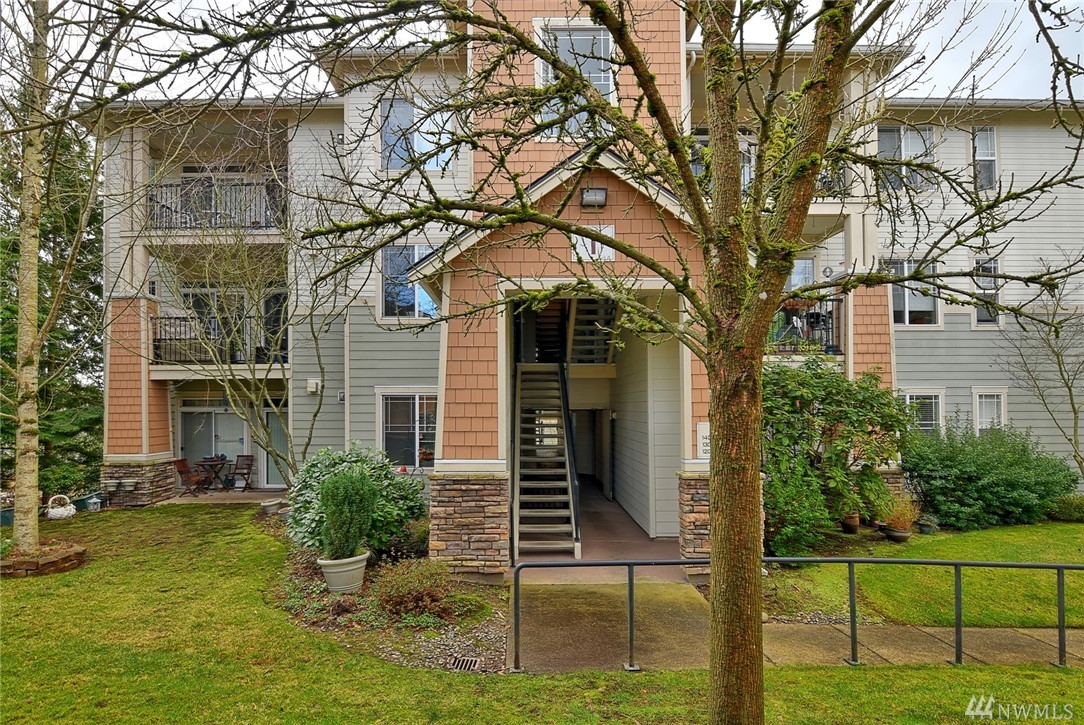Sales activity for Highwood Ridge Condo in Lynnwood