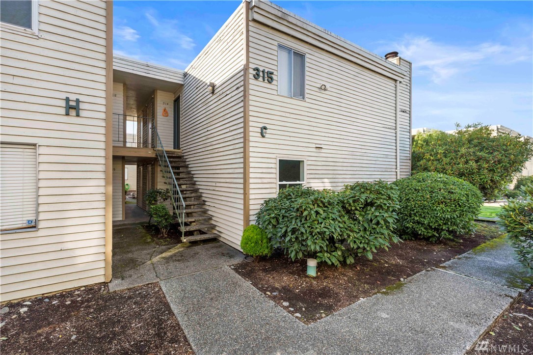 Sales activity for Place Seven Condo in Everett