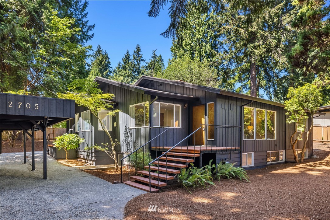 2705 106th Pl SE WA 98004 Beaux Arts Village WA 98004