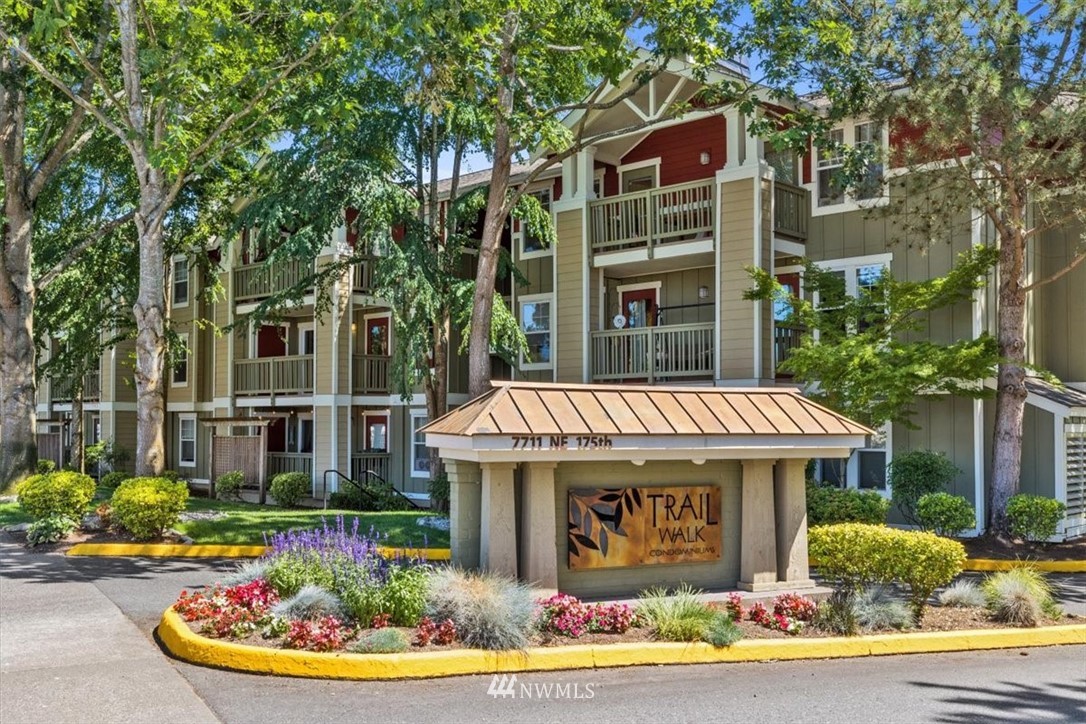 Trail Walk Condo, Kenmore, WA Condos For Sale