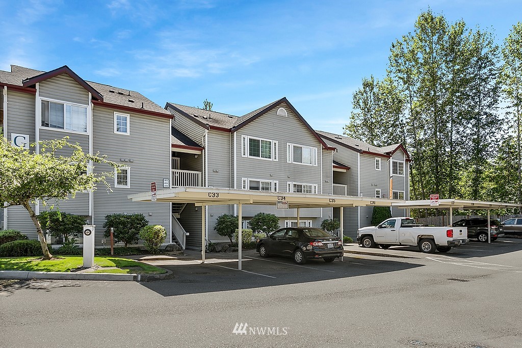 Lake Meridian Ridge Condo, Kent, WA Condos For Sale