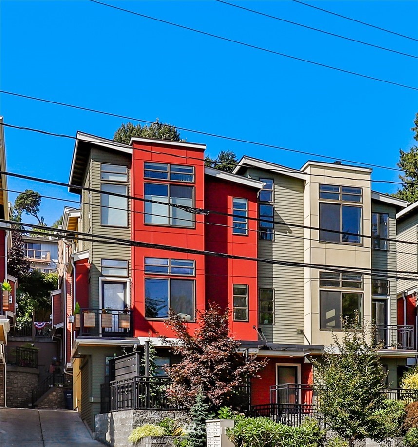 Aviation Heights Townhomes and Townhouses For Sale at Aviation