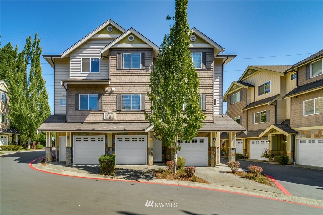 Creekside Condo, Kenmore, WA Condos For Sale