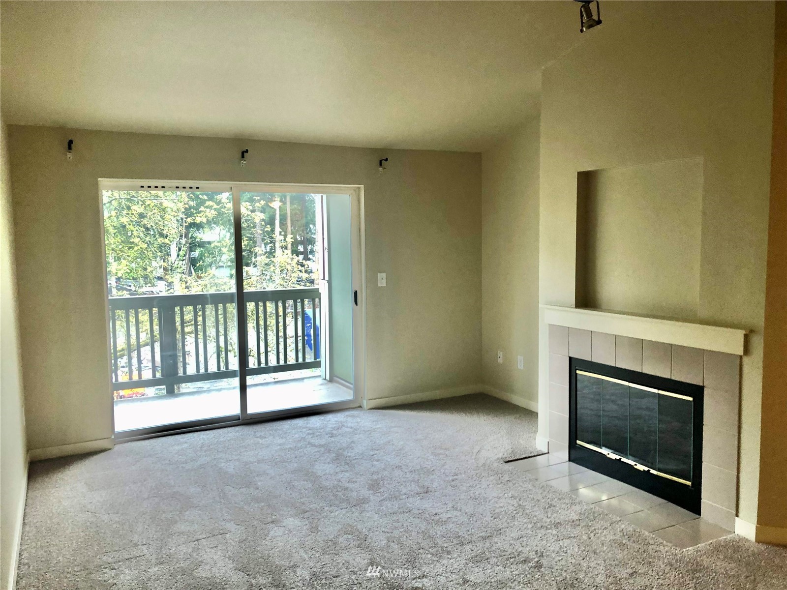 Trail Walk Condo, Kenmore, WA Condos For Sale