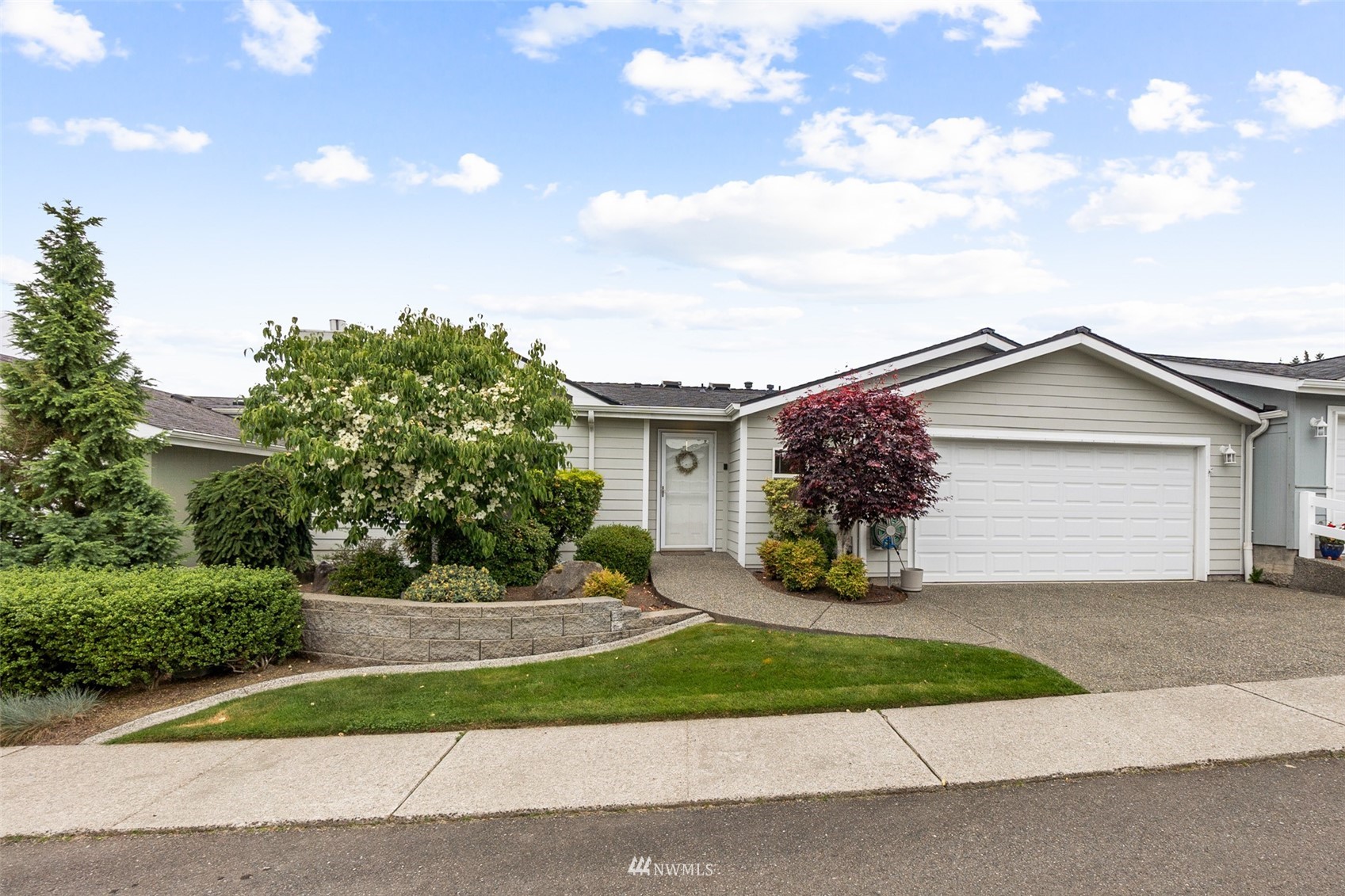Water Gardens Condo, Maple Valley, WA Condos For Sale