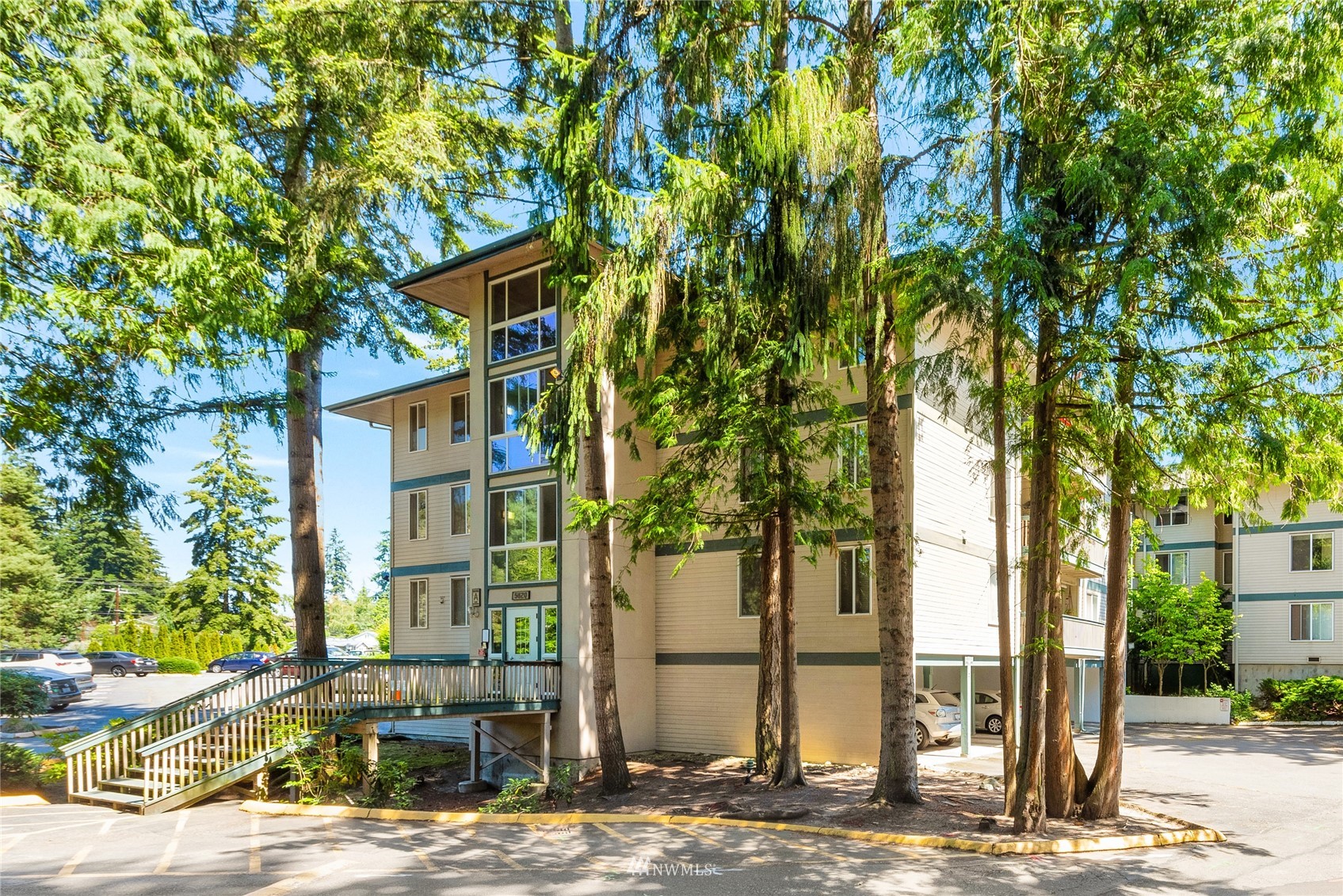 Islandia Condo, Lynnwood, WA Condos For Sale