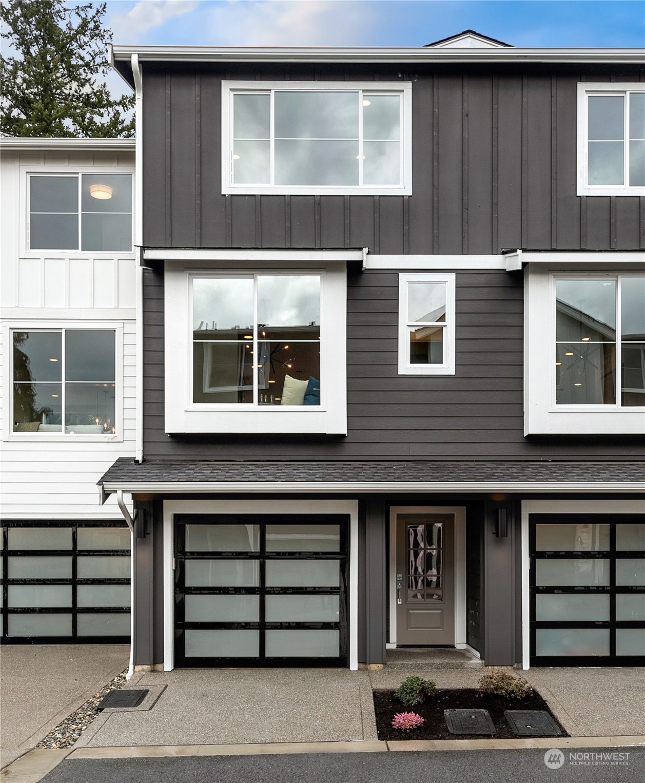 Juniper Heights Condo, Lynnwood, WA Condos For Sale