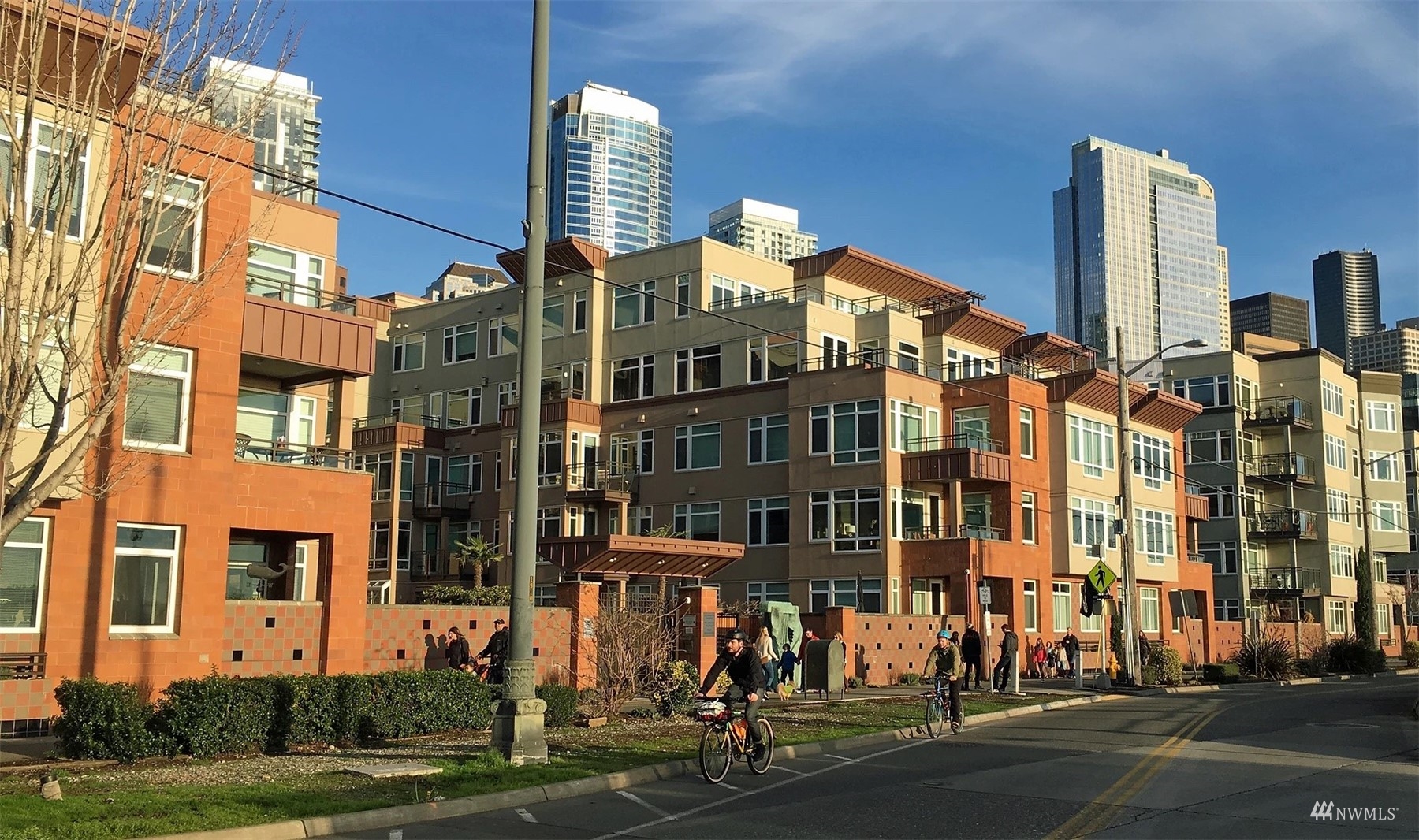 Waterfront Landings Unit 414 1900 Alaskan Way Unit 414 Seattle WA 98101