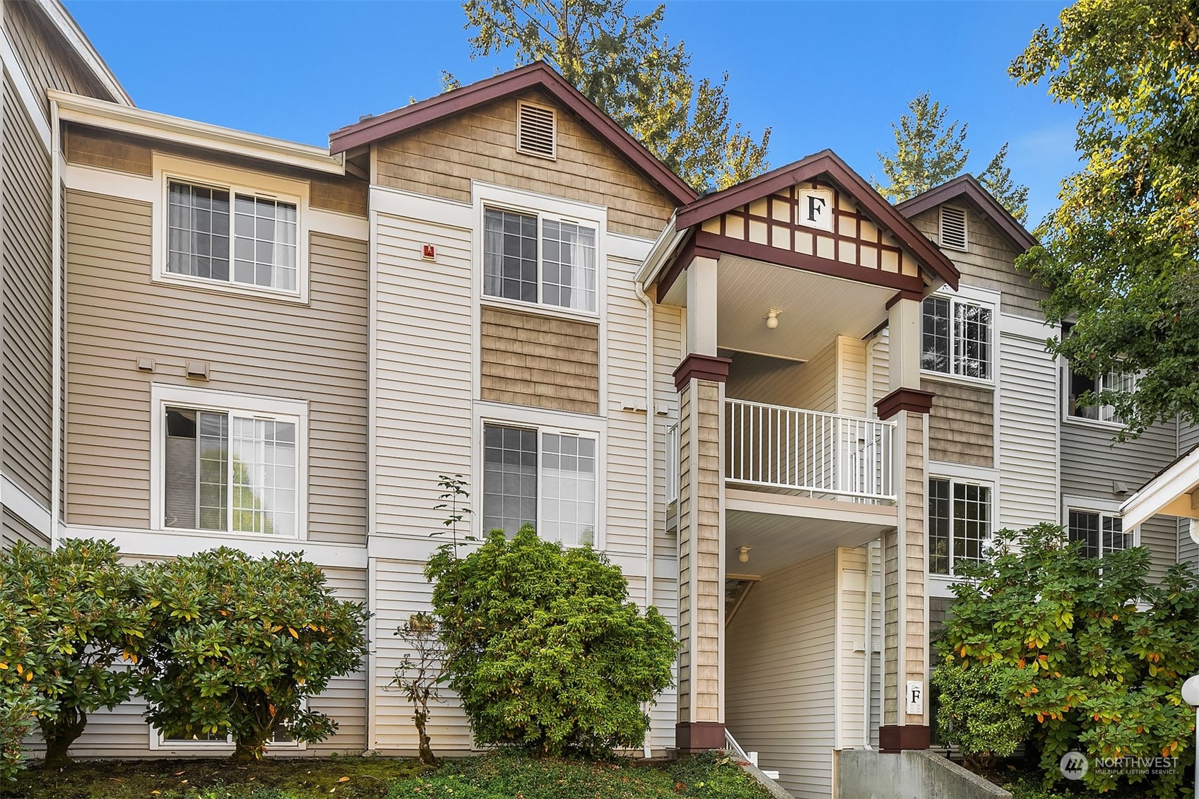 Sundance at Klahanie - Condos For Sale at Sundance at Klahanie in