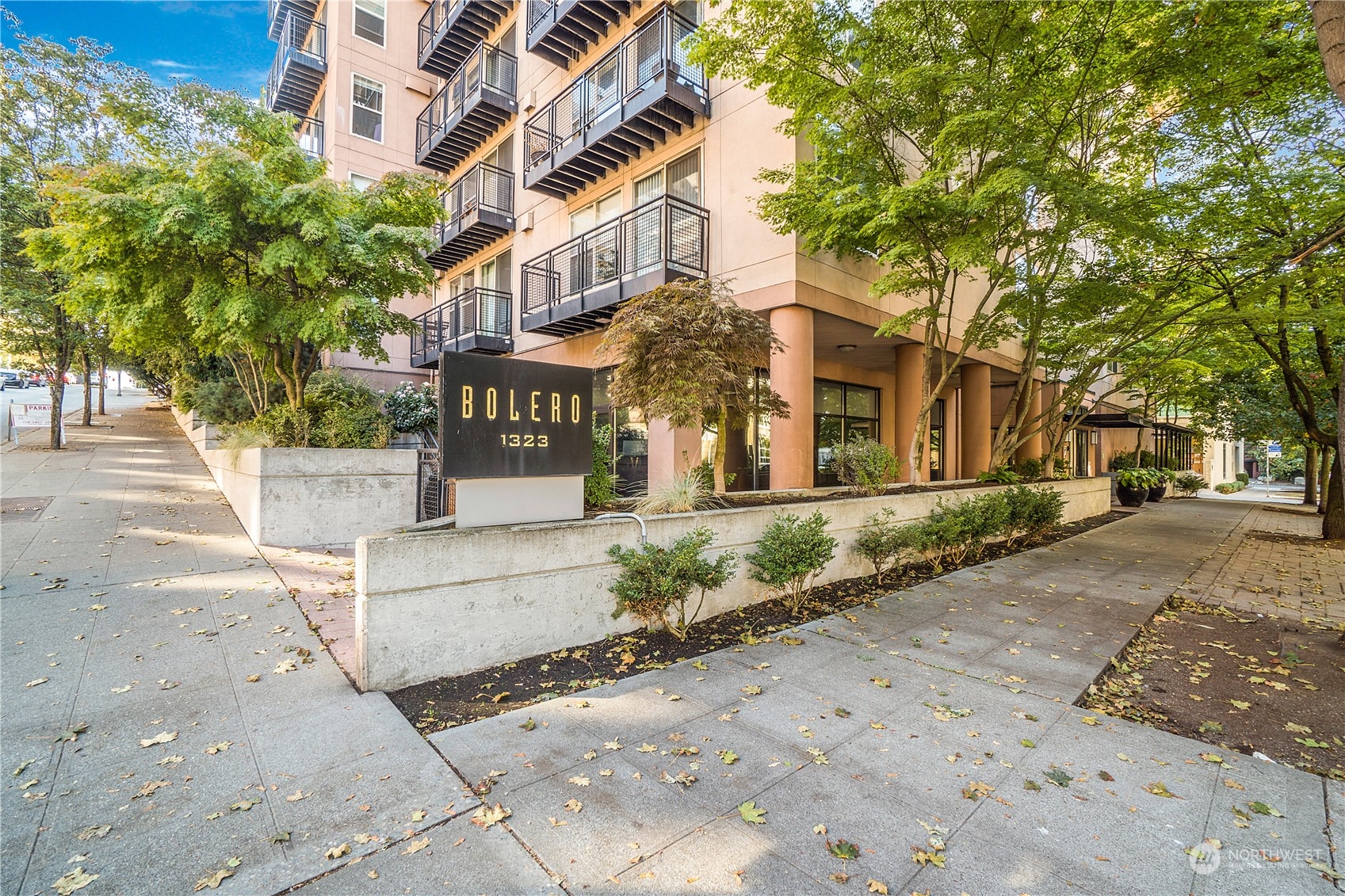 1323 Boren Ave Unit 402 Unit 402 Seattle WA 98101