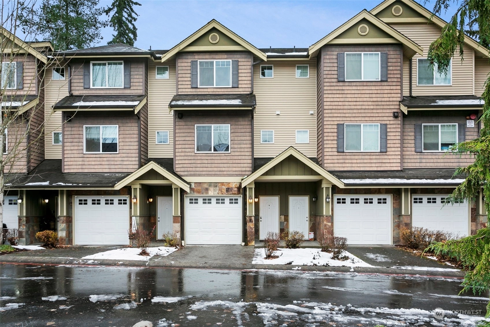 Creekside Condos For Sale at Creekside in Kenmore, WA Wicklund
