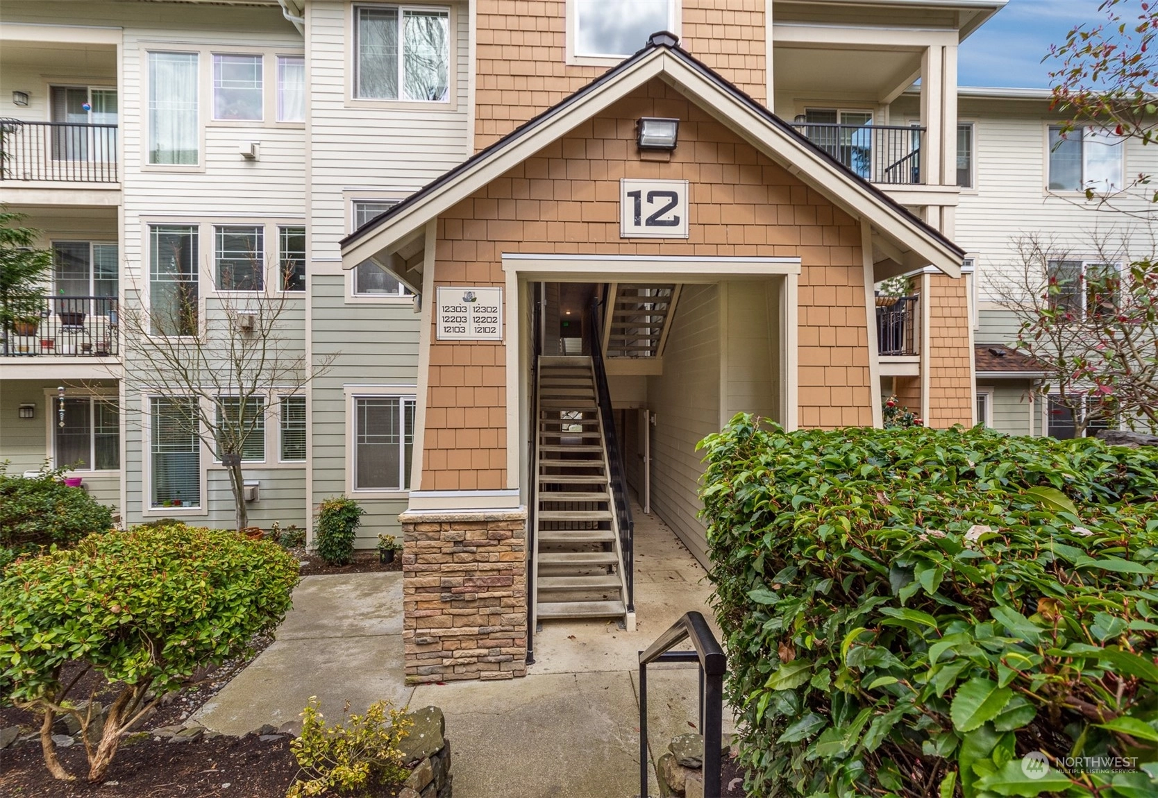 Highwood Ridge Condos For Sale at Highwood Ridge in Lynnwood, WA