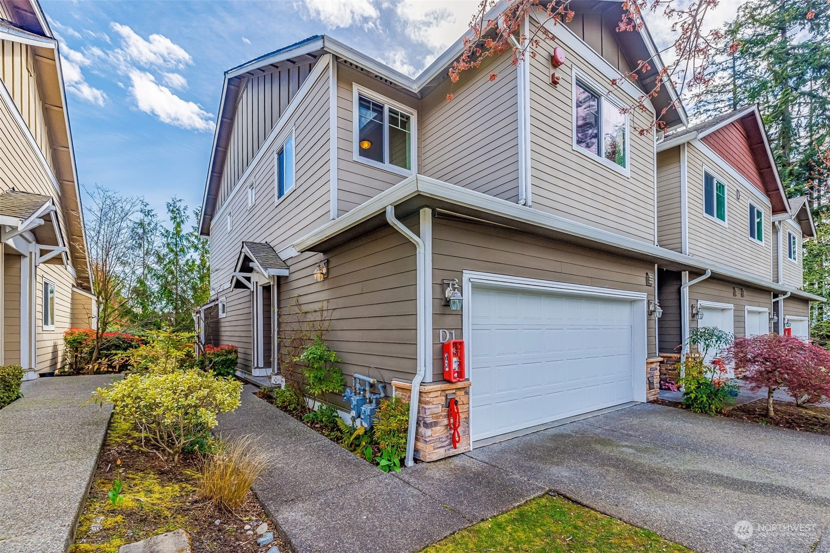 Meadow Leaf Townhomes and Townhouses For Sale at Meadow Leaf in