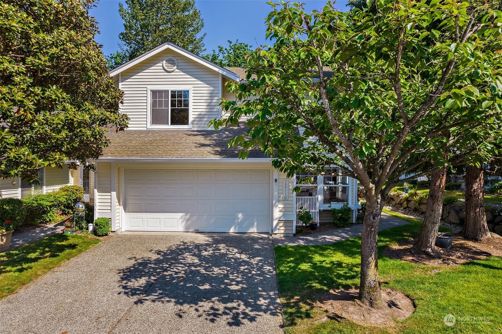 The Pointe at Riverview Condos For Sale at The Pointe at Riverview in