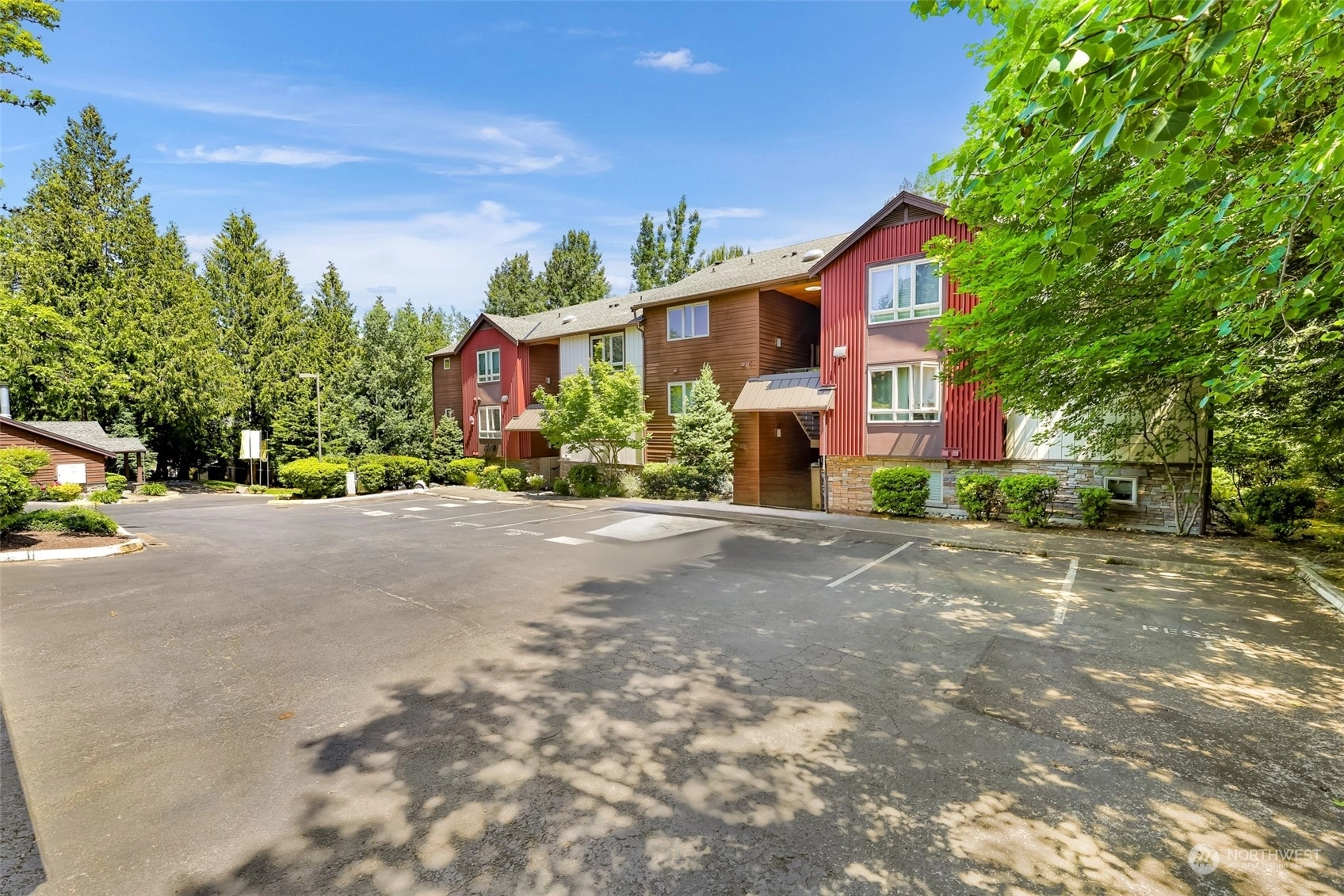 The Boulders Condos For Sale at The Boulders in Redmond, WA Wicklund