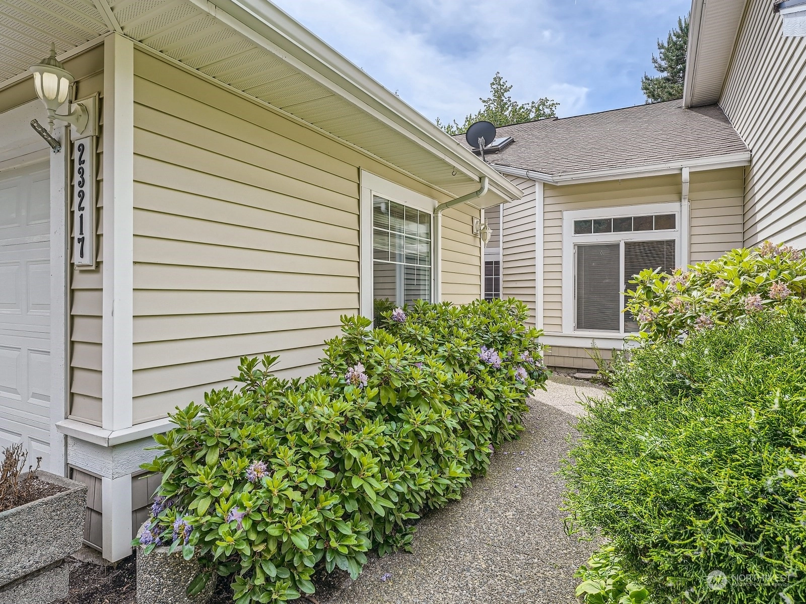 Marina Pointe at the Lakes Condos For Sale at Marina Pointe at the