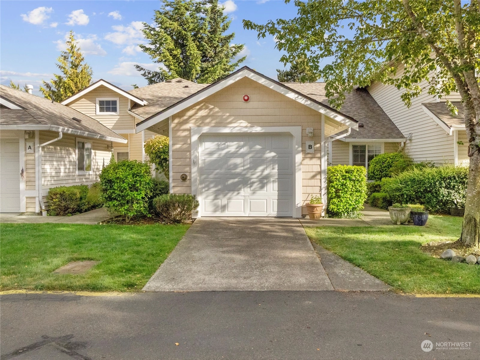 Waterford at Lakeland Hills Condos For Sale at Waterford at Lakeland Hills in Auburn, WA