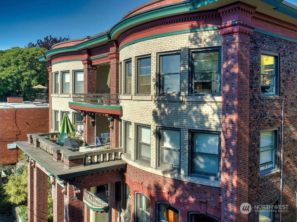 The Maryland Condos For Sale at The Maryland in Seattle, WA Wicklund