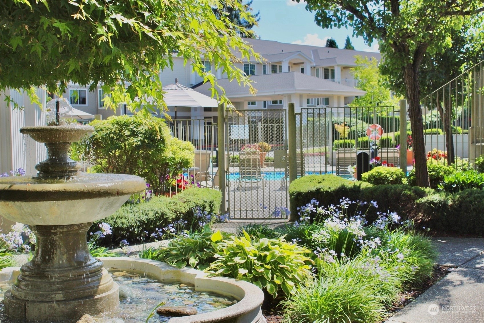 Le Chateau Condos For Sale at Le Chateau in Bellevue, WA Wicklund