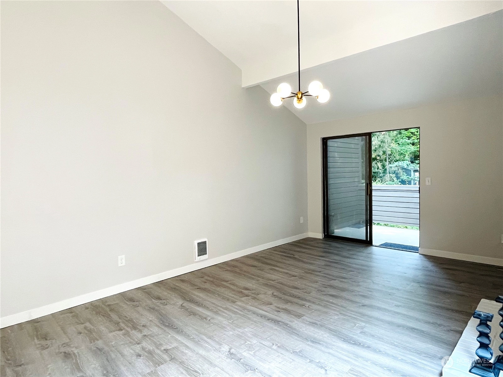 Cedar Mill Condos For Sale at Cedar Mill in Kirkland, WA Wicklund