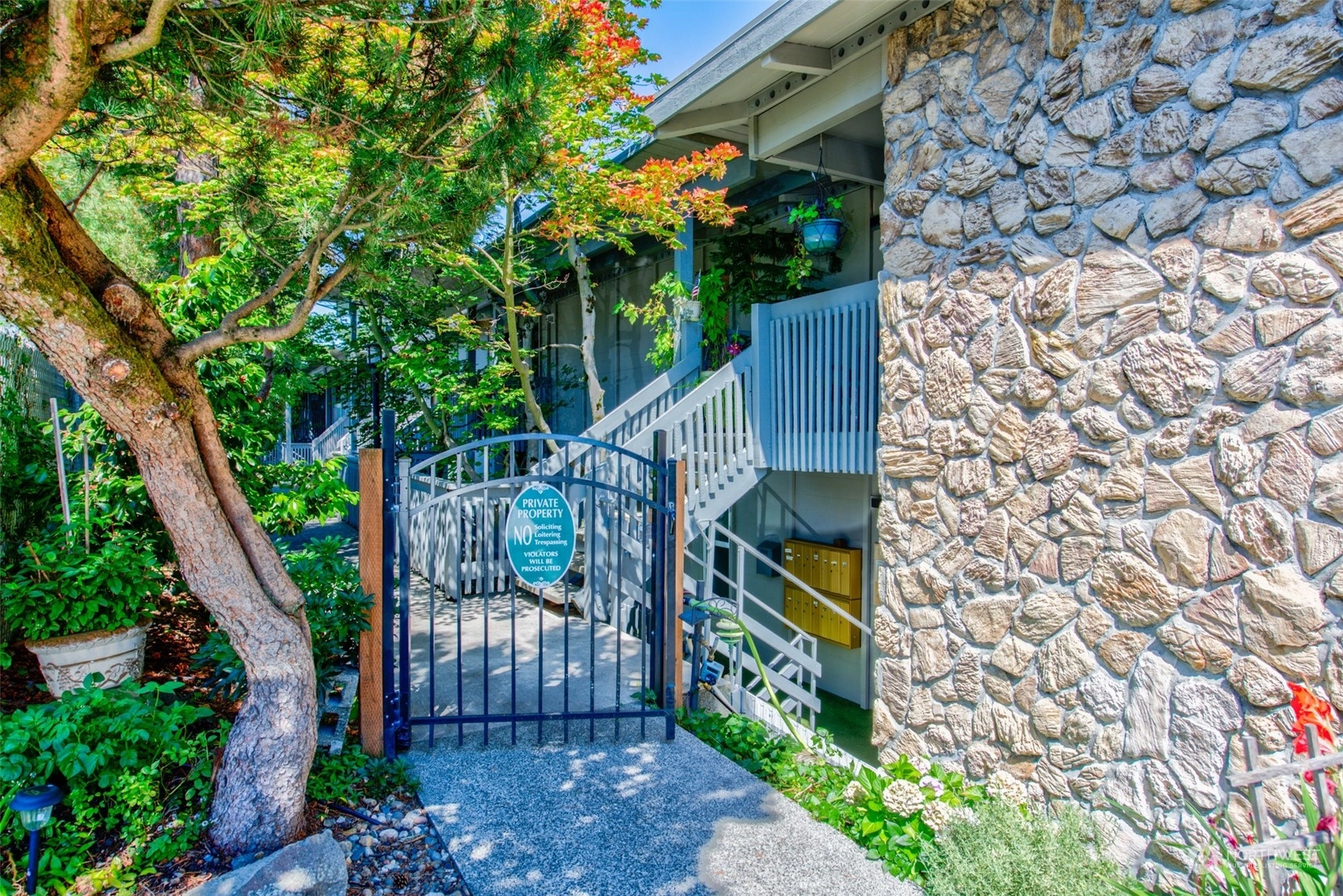 View Ridge Vista Condos For Sale at View Ridge Vista in Seattle, WA