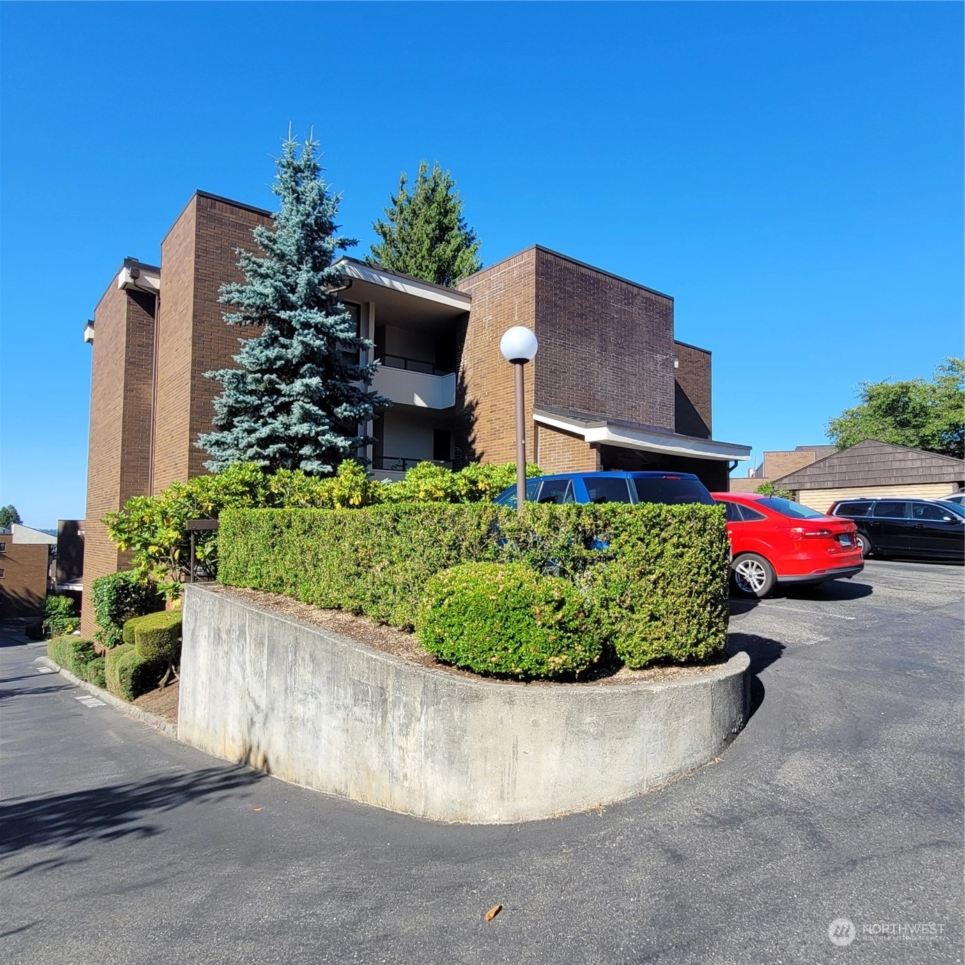 Glen Acres Condos For Sale at Glen Acres in Seattle, WA Wicklund