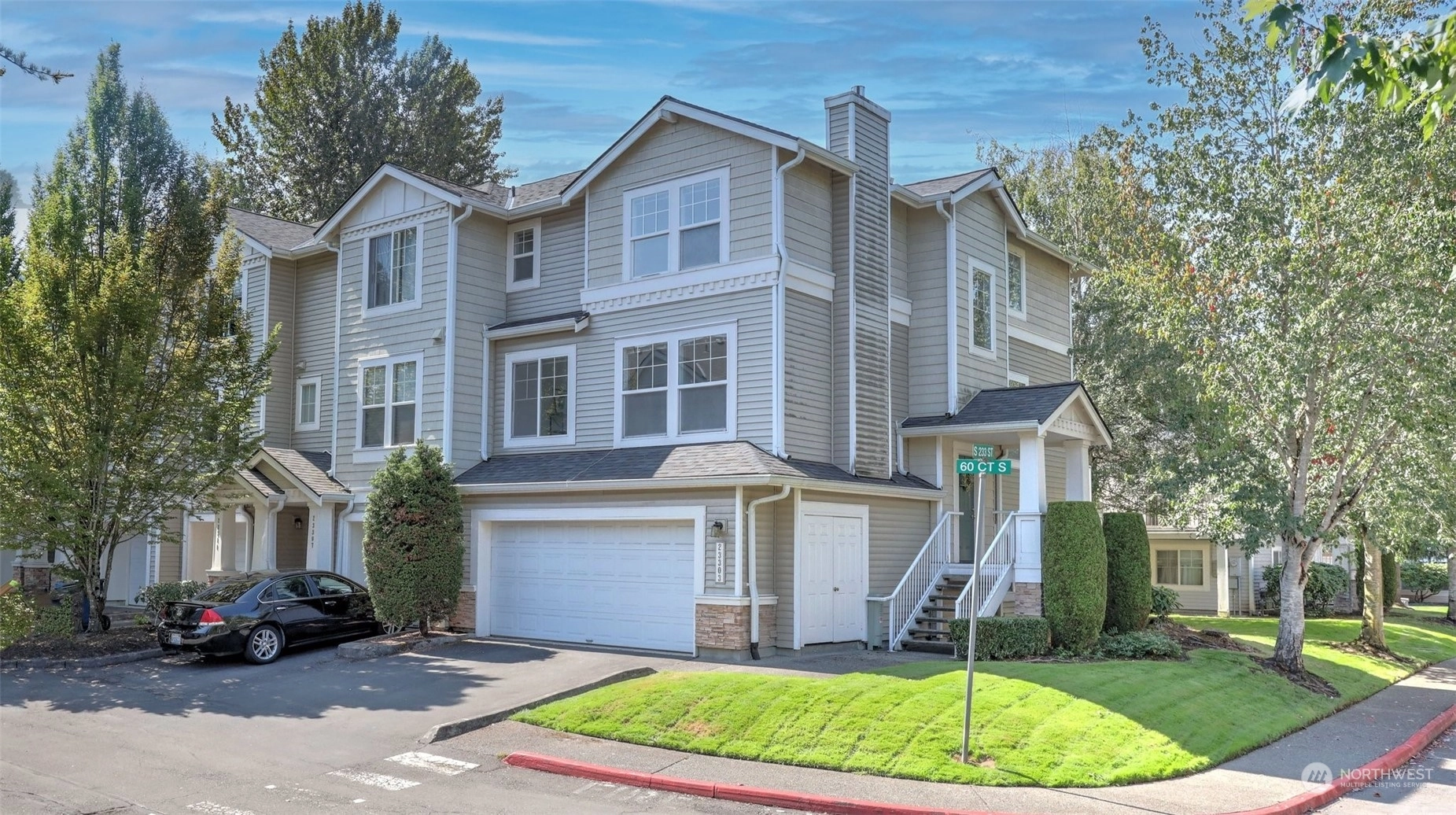 Bayview Townhomes and Townhouses For Sale at Bayview in Kent, WA