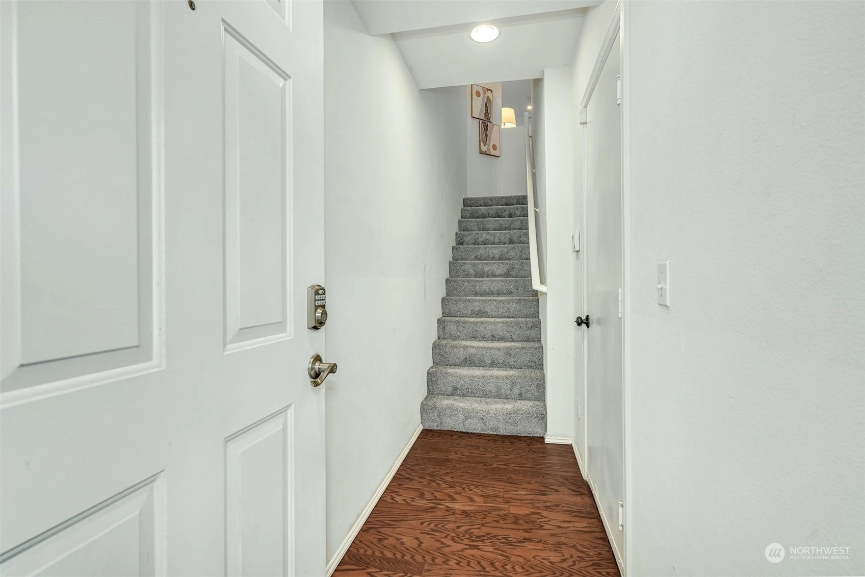 Lakemont Ridge Condos For Sale at Lakemont Ridge in Bellevue, WA