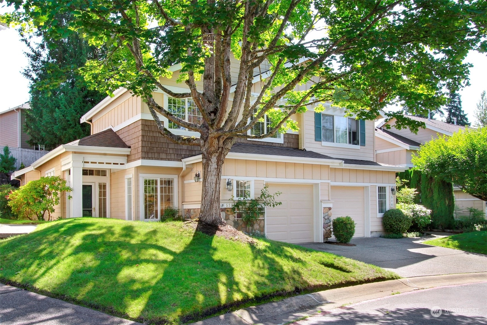 Blueberry Place Townhomes and Townhouses For Sale at Blueberry Place