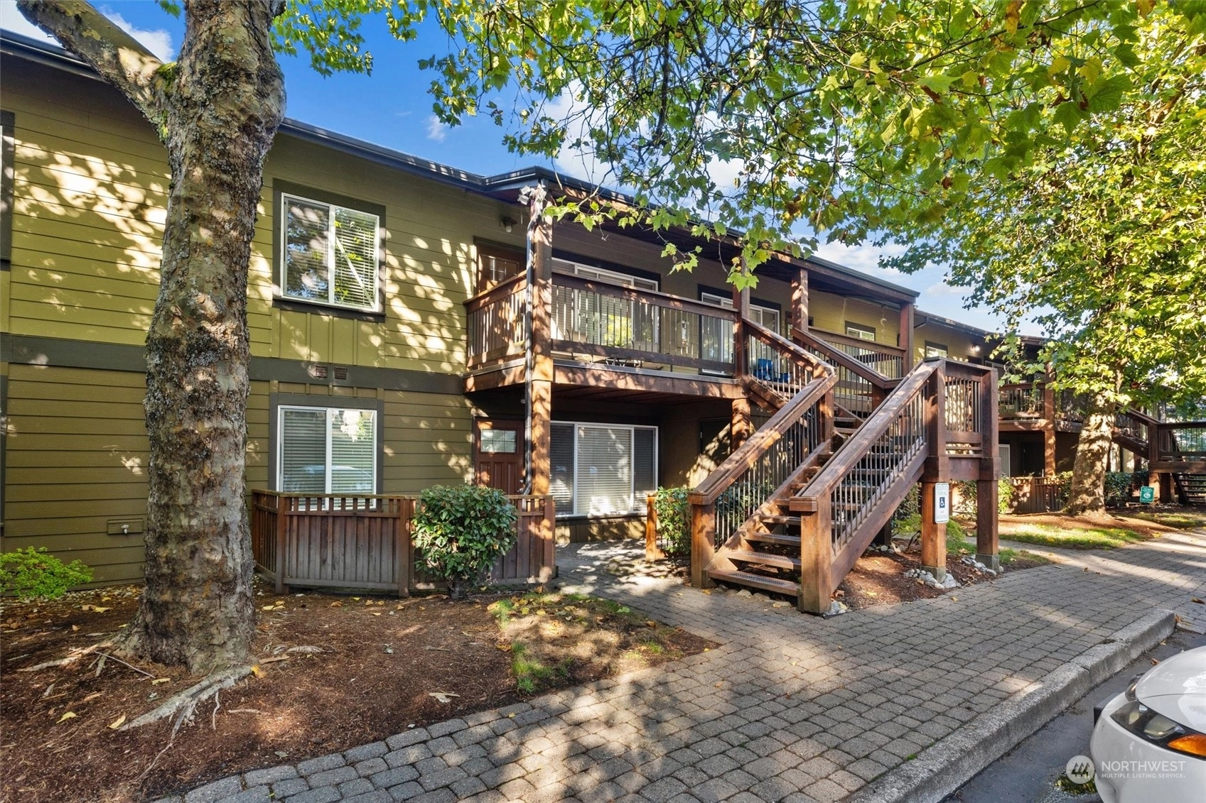 Axis Condos For Sale at Axis in Mountlake Terrace, WA Wicklund