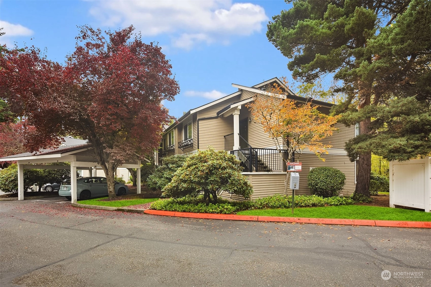 Tanager at Totem Lake Condos For Sale at Tanager at Totem Lake in