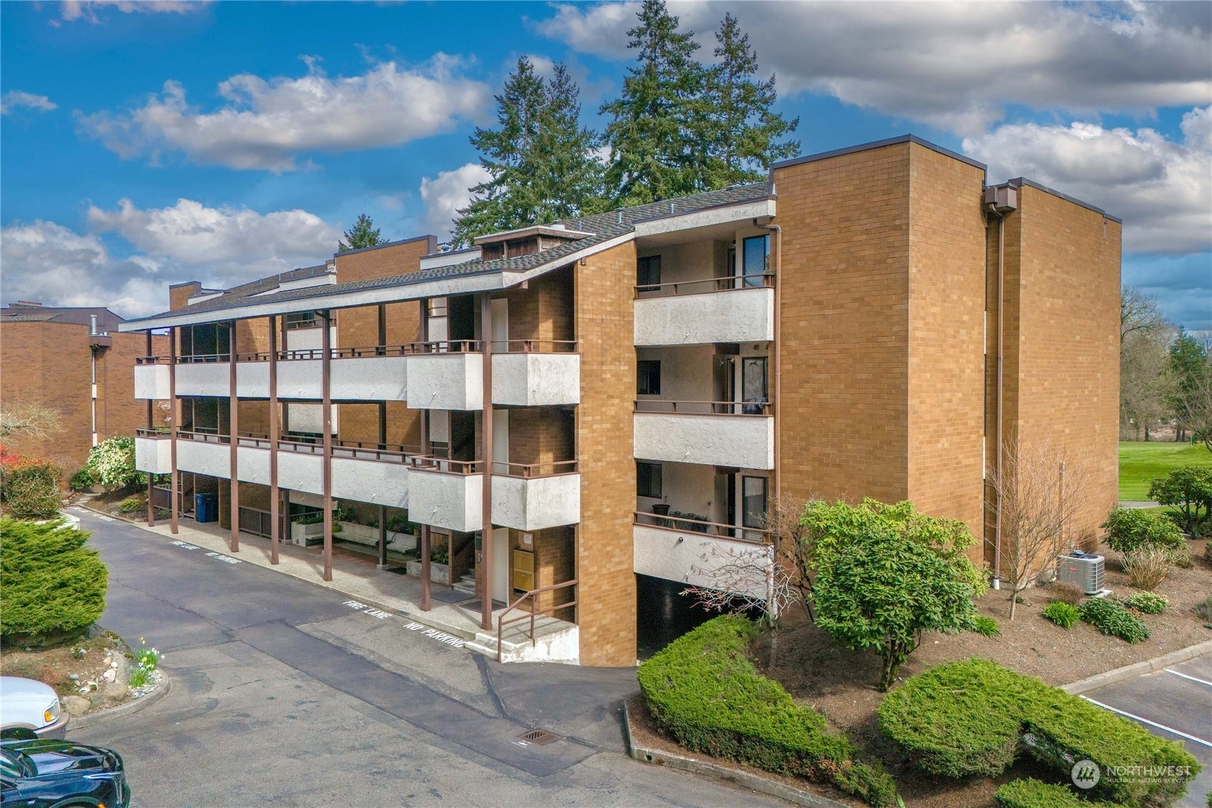 Glen Acres Condos For Sale at Glen Acres in Seattle, WA Wicklund