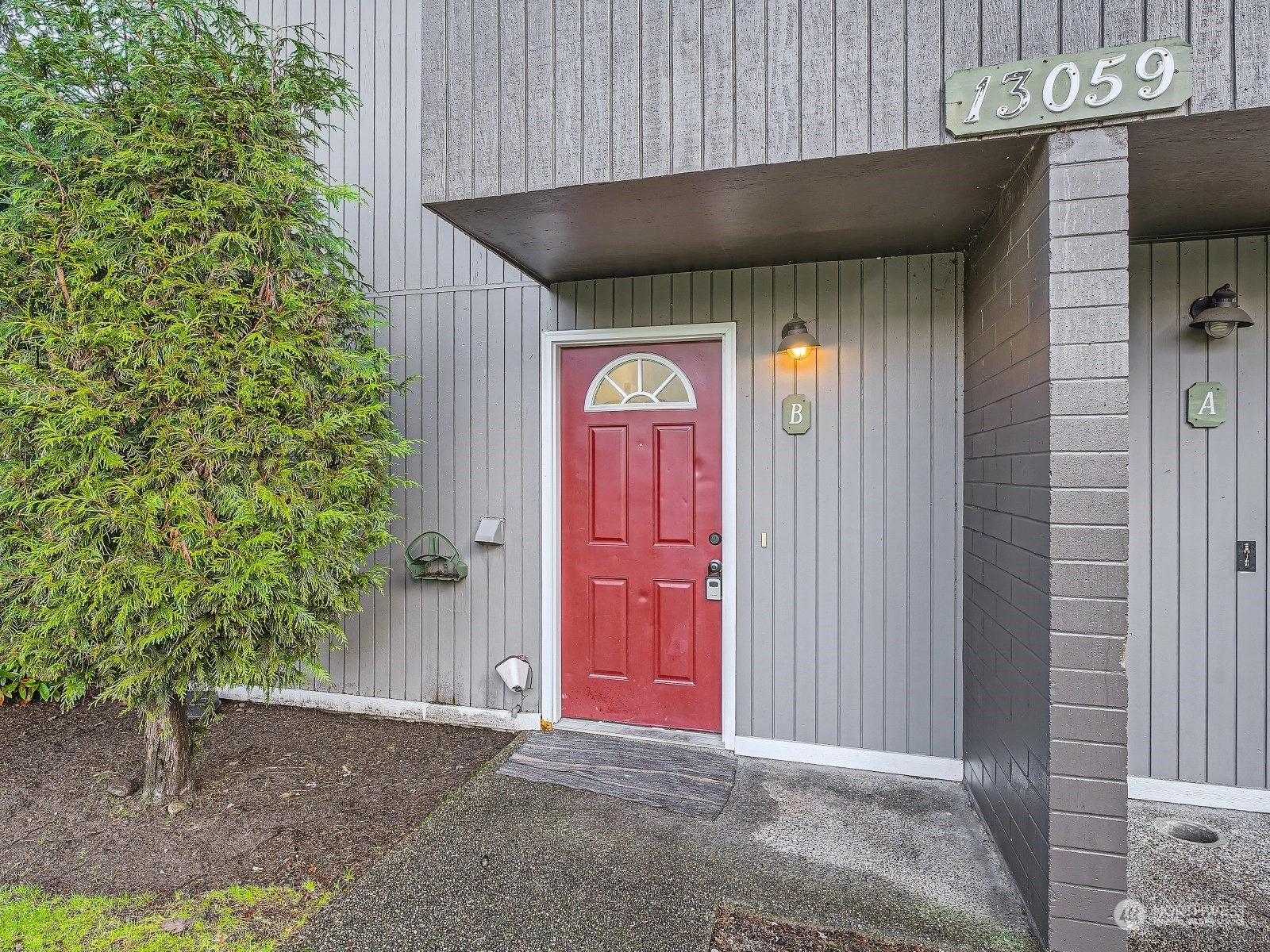 Gravelly Lake Townhomes and Townhouses For Sale at Gravelly Lake in