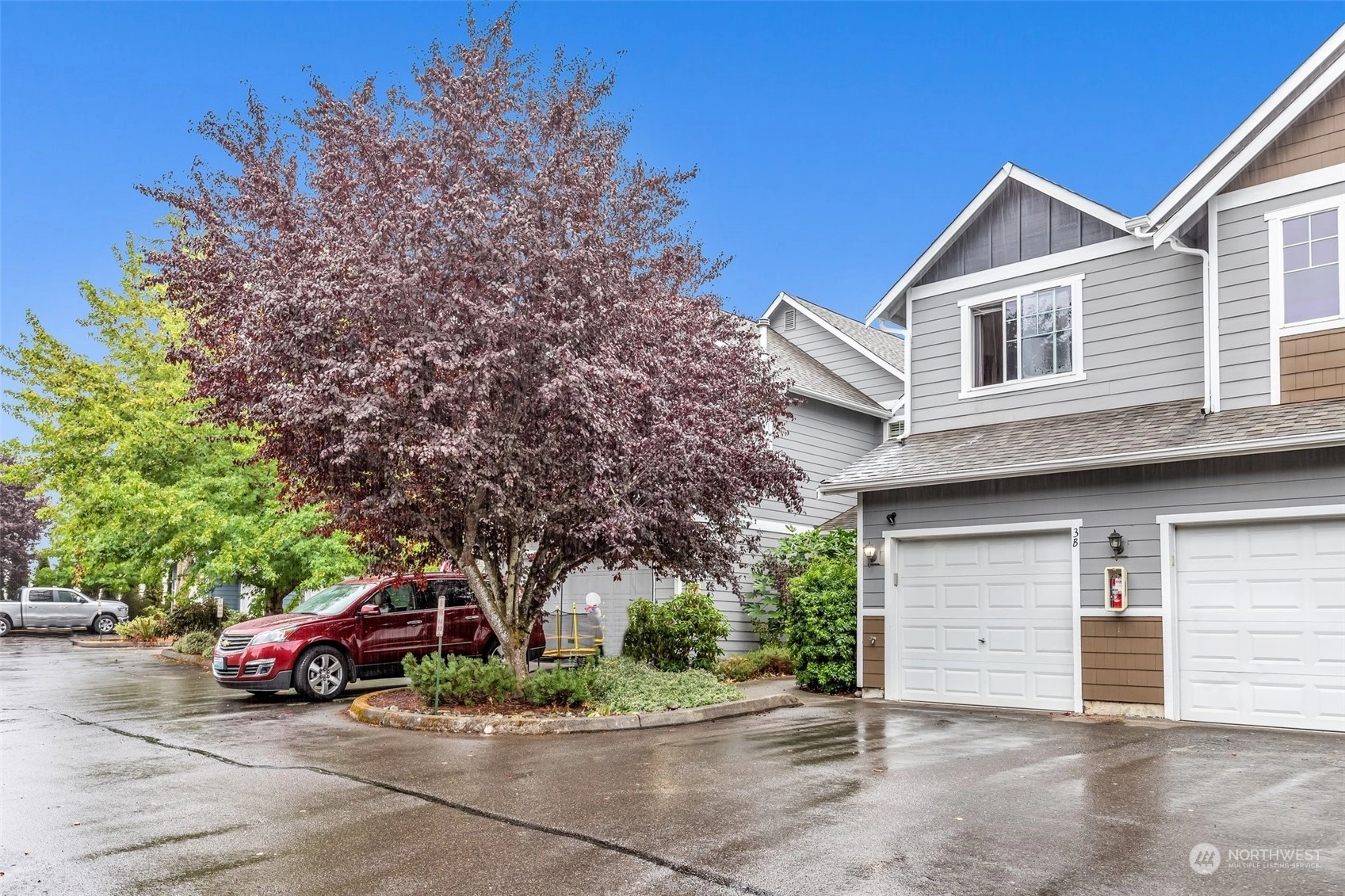 Westlake Pointe Townhomes and Townhouses For Sale at Westlake Pointe