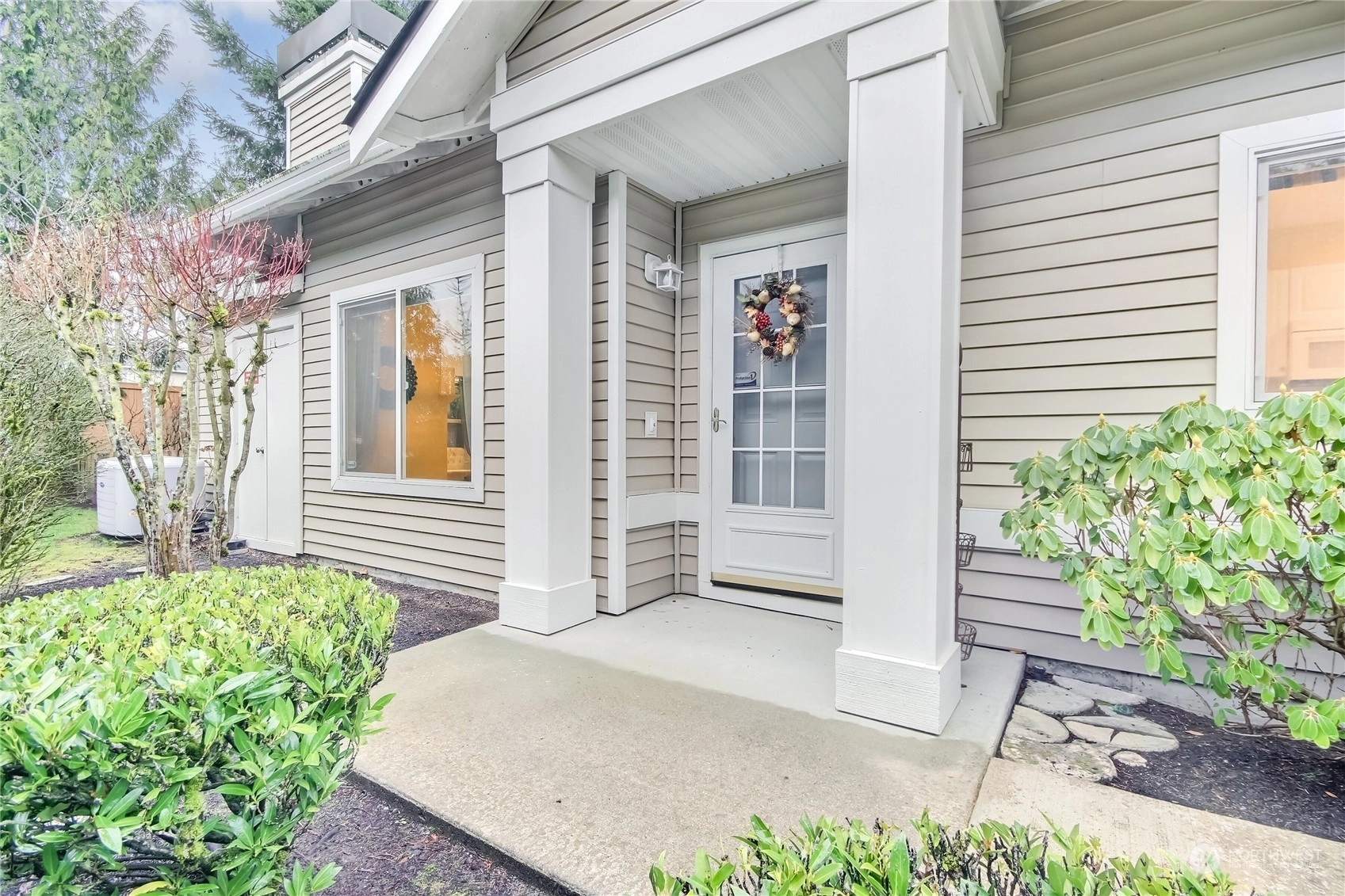 Waterford at Lakeland Hills Condos For Sale at Waterford at Lakeland