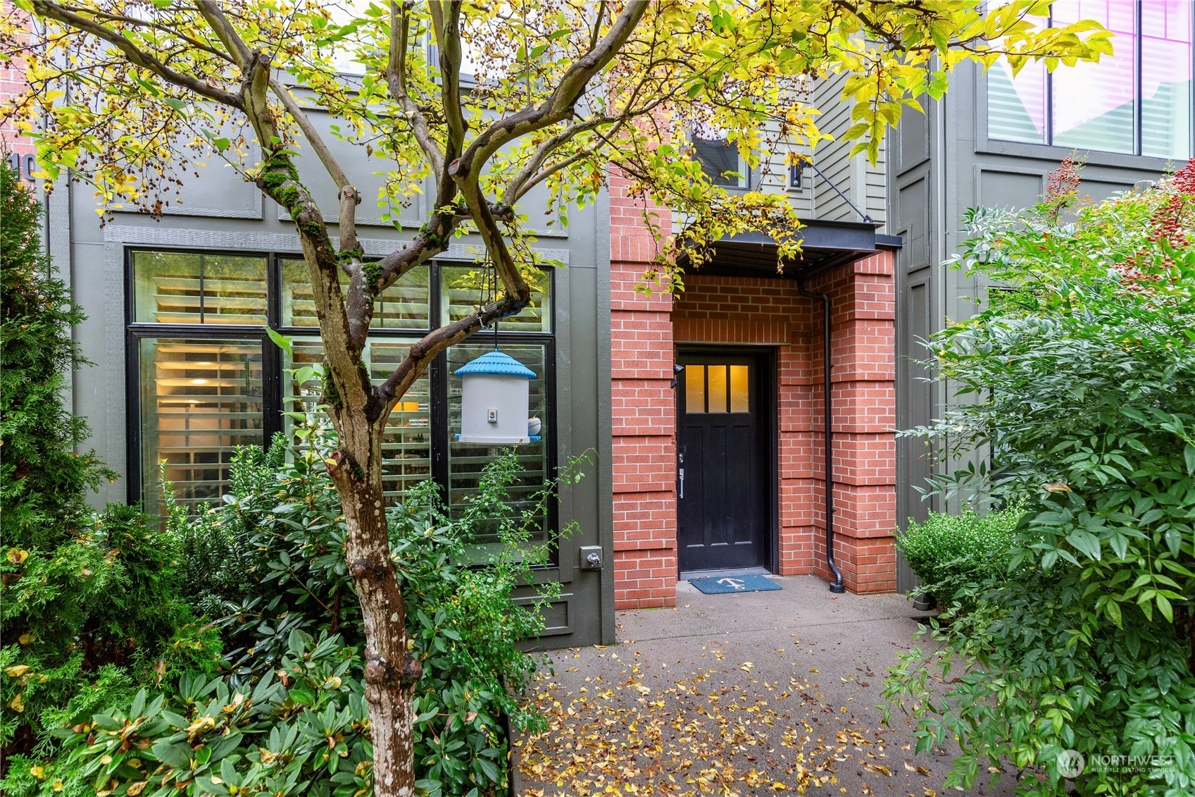 1200 Bellevue Way Townhomes and Townhouses For Sale at 1200 Bellevue