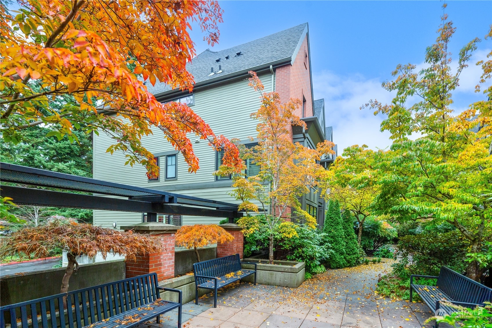 1200 Bellevue Way Townhomes and Townhouses For Sale at 1200 Bellevue