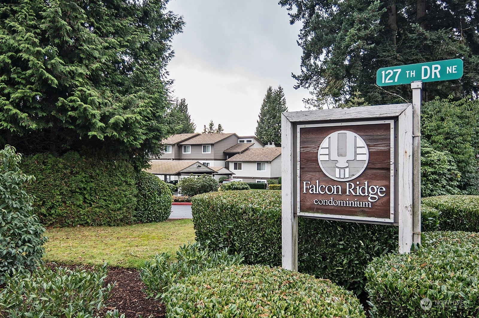 Falcon Ridge Condos For Sale at Falcon Ridge in Kirkland, WA Wicklund